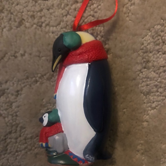 Hallmark 2001 Safe and Snug Keepsake Hallmark Ornament - Picture 4 of 5